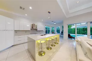 1946 Harbor View Cir, Weston, FL 33327 - Photo 9