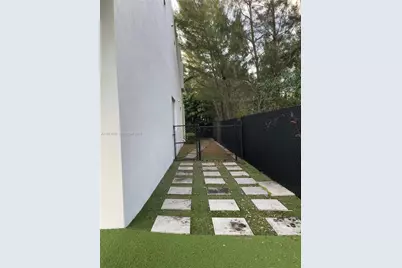 6855 NW 103rd Ave, Doral, FL 33178 - Photo 17