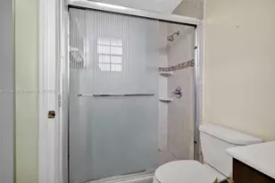 4291 W 10th Ct, Hialeah, FL 33012 - Photo 41