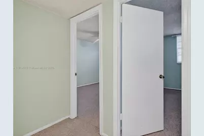 4291 W 10th Ct, Hialeah, FL 33012 - Photo 31