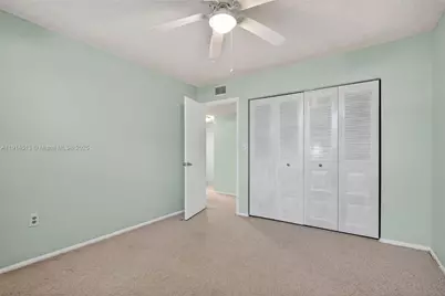 4291 W 10th Ct, Hialeah, FL 33012 - Photo 43