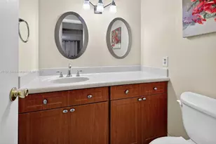 4291 W 10th Ct, Hialeah, FL 33012 - Photo 17