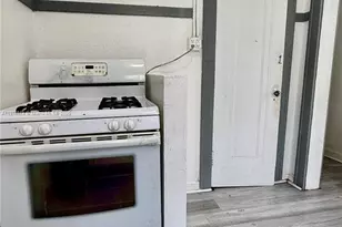 444 SW 10th Ave, Miami, FL 33130 - Photo 5