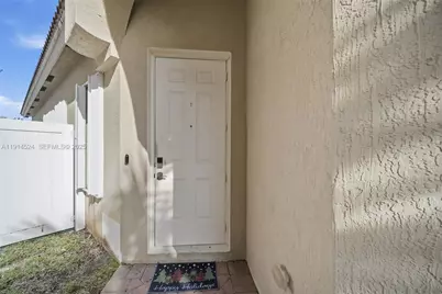 3983 NE 12th Dr, Homestead, FL 33033 - Photo 5