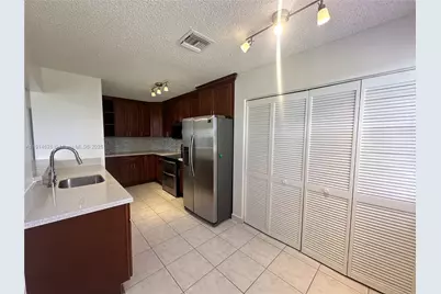 501 SW 158th Ter #204, Pembroke Pines, FL 33027 - Photo 17