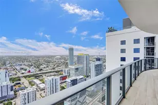 55 SW 9th St, Miami, FL 33130 - Photo 15