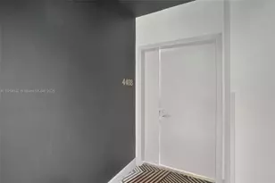 55 SW 9th St, Miami, FL 33130 - Photo 23