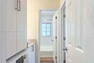 5231 Geneva Way, Doral, FL 33166 - Photo 15