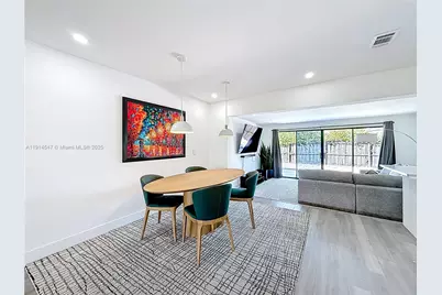 600 N 66th Ter, Hollywood, FL 33024 - Photo 15