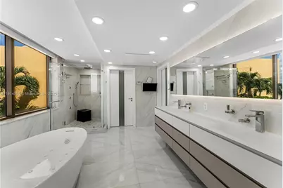 16275 Collins Ave #UPH1, Sunny Isles Beach, FL 33160 - Photo 21