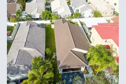 1592 S Salerno Cir #1592, Weston, FL 33327 - Photo 45