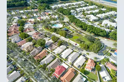 1592 S Salerno Cir #1592, Weston, FL 33327 - Photo 57
