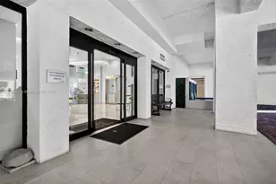 20355 NE 34th Ct, Aventura, FL 33180 - Photo 3