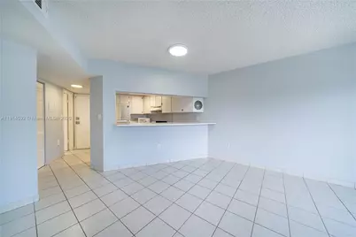 2600 Collins Ave #308, Miami Beach, FL 33140 - Photo 27