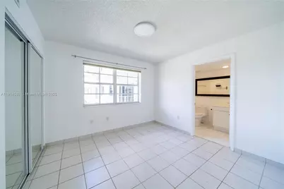 2600 Collins Ave #308, Miami Beach, FL 33140 - Photo 13