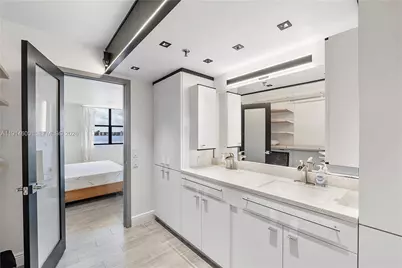 105 Lake Emerald Dr #216, Oakland Park, FL 33309 - Photo 19