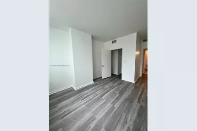 244 Biscayne Blvd #2609, Miami, FL 33132 - Photo 11