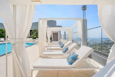 1000 Brickell Plz #2101, Miami, FL 33131 - Photo 59