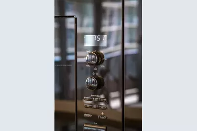 1000 Brickell Plz #2101, Miami, FL 33131 - Photo 37