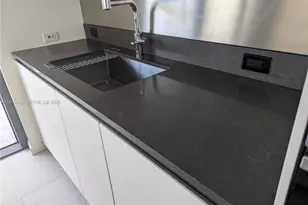 1000 Brickell Plaza, Miami, FL 33131 - Photo 35