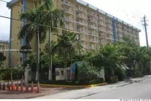 801 NW 47th Ave, Miami, FL 33126 - Photo 17