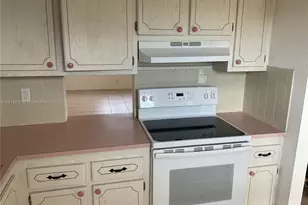 251 Berkley Rd, Hollywood, FL 33024 - Photo 13