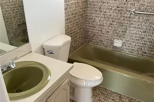 251 Berkley Rd, Hollywood, FL 33024 - Photo 15