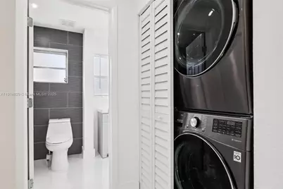 12630 NE Miami Pl, North Miami, FL 33161 - Photo 53