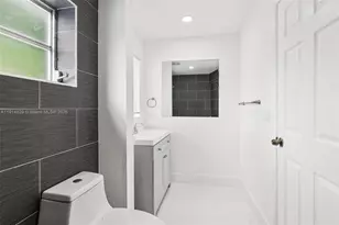 12630 NE Miami Pl, North Miami, FL 33161 - Photo 57