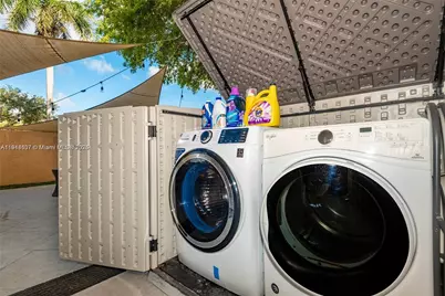 17425 NW 75th Pl #106, Hialeah, FL 33015 - Photo 15