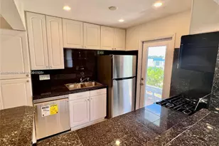 2700 NE 135th St, North Miami, FL 33181 - Photo 9