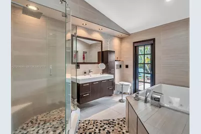7390 NW 49th St, Lauderhill, FL 33319 - Photo 43