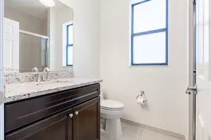 8777 NW 102nd Ct, Doral, FL 33178 - Photo 35