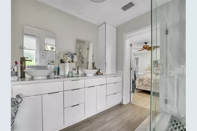 8530 NW 178th St, Hialeah, FL 33015 - Photo 13