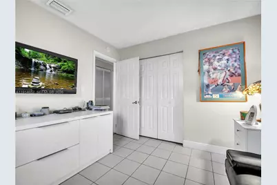 8530 NW 178th St, Hialeah, FL 33015 - Photo 23