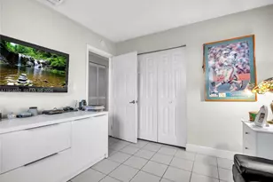 8530 NW 178th St, Hialeah, FL 33015 - Photo 23