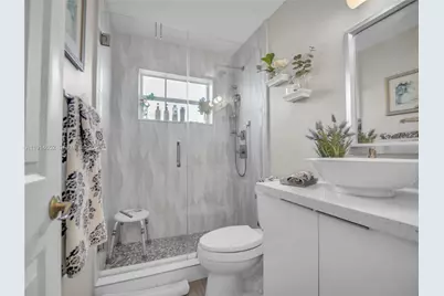 8530 NW 178th St, Hialeah, FL 33015 - Photo 25