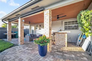 8530 NW 178th St, Hialeah, FL 33015 - Photo 5