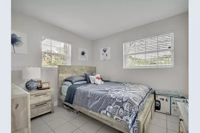 8530 NW 178th St, Hialeah, FL 33015 - Photo 21