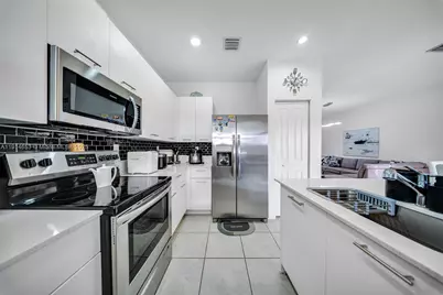 12960 NW 22nd Pl, Miami, FL 33167 - Photo 17