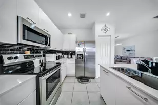 12960 NW 22nd Pl, Miami, FL 33167 - Photo 17