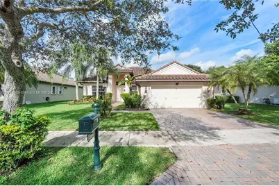7009 NW 113th Ave, Parkland, FL 33076 - Photo 3