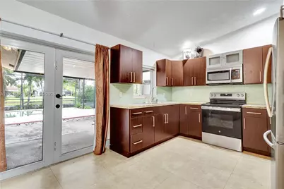 9330 NW 53rd Ct, Sunrise, FL 33351 - Photo 7