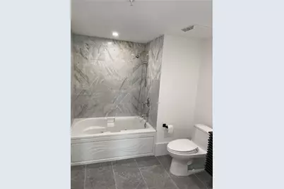 31 SE 5th St #2103, Miami, FL 33131 - Photo 13