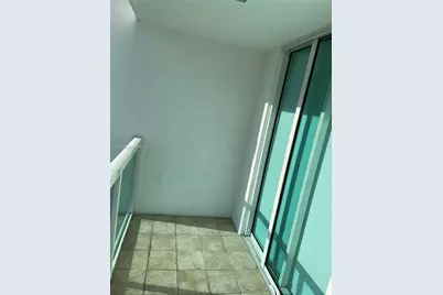 31 SE 5th St #2103, Miami, FL 33131 - Photo 5