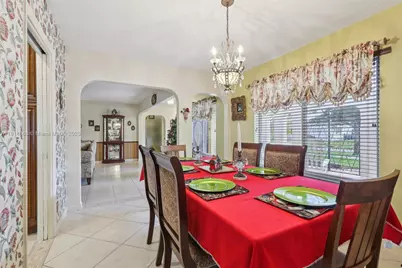 10941 NW 18th St, Pembroke Pines, FL 33026 - Photo 23