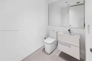 100 S Pointe Dr, Miami Beach, FL 33139 - Photo 7