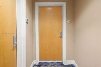 253 NE 2nd St #2003, Miami, FL 33132 - Photo 29