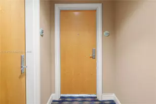 253 NE 2nd St, Miami, FL 33132 - Photo 29