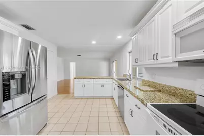 1561 SW 72nd Ave, Plantation, FL 33317 - Photo 13